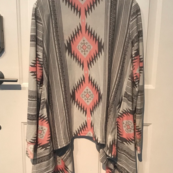 Vilia Brand Cardigan Sweater Jacket Southwestern Aztec Print L. - Picture 2 of 5